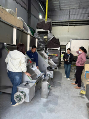 Anh Lanh ở Đại Thắng - Nam Định trực tiếp qua kho xem và đặt máy tách ép phân TC800s